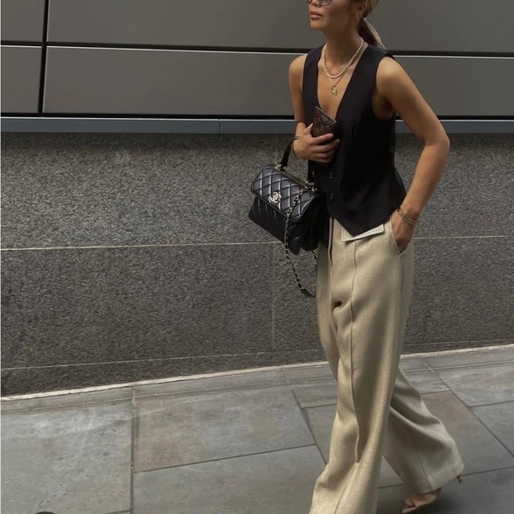 Style Ideas ~ Vests - Picture 9 of 12